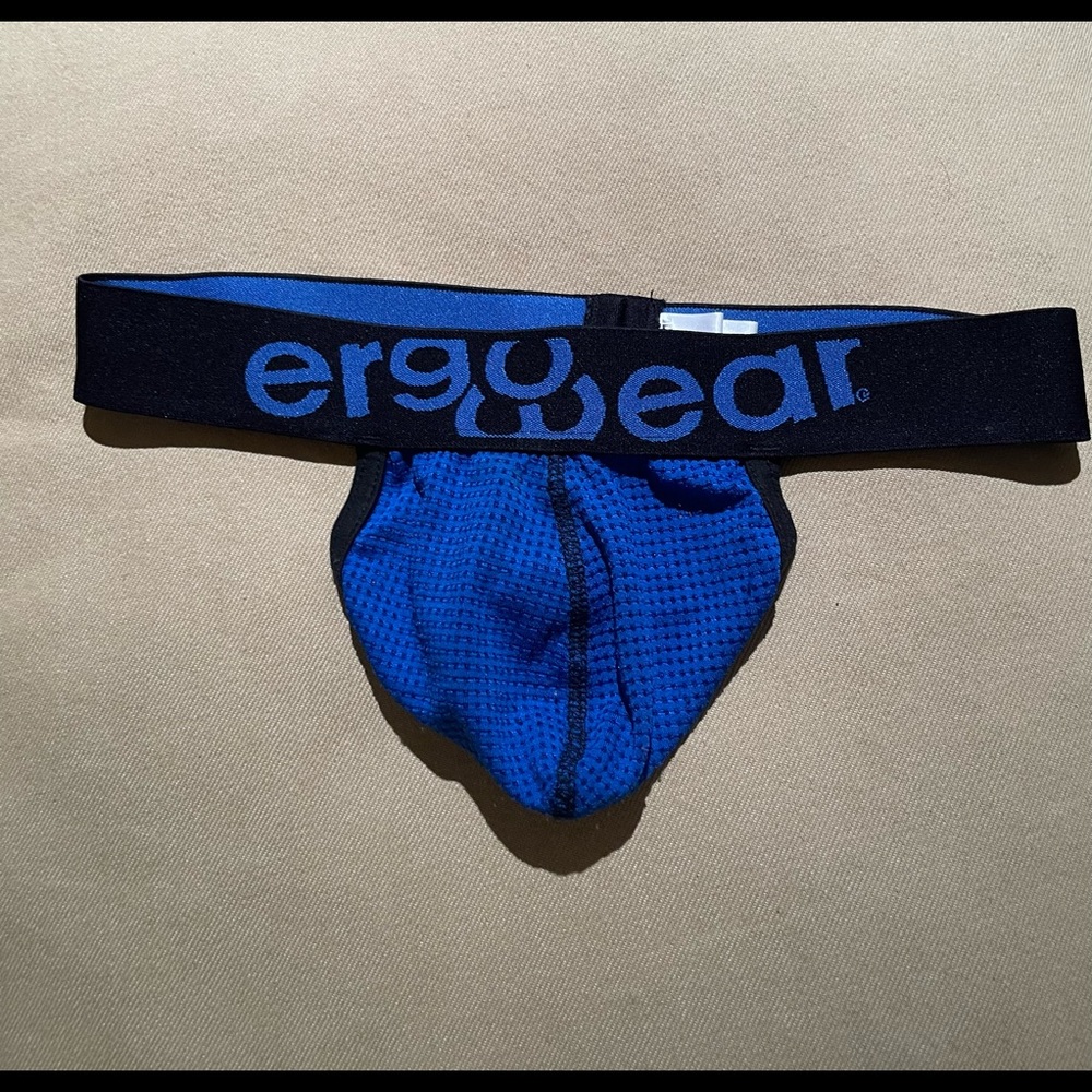 Ergowear max mesh thong - size small